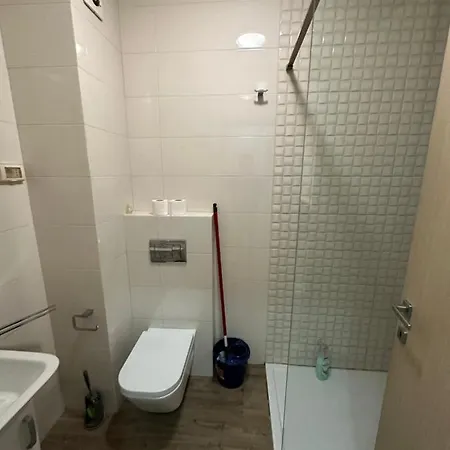 Kvart 1 Bedroom Подгориця