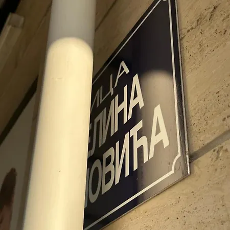 Kvart 1 Bedroom Апартаменти